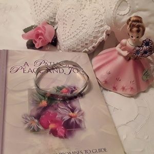 VINTAGE .925 STERLING SILVER HINGED CUFF/BANGLE